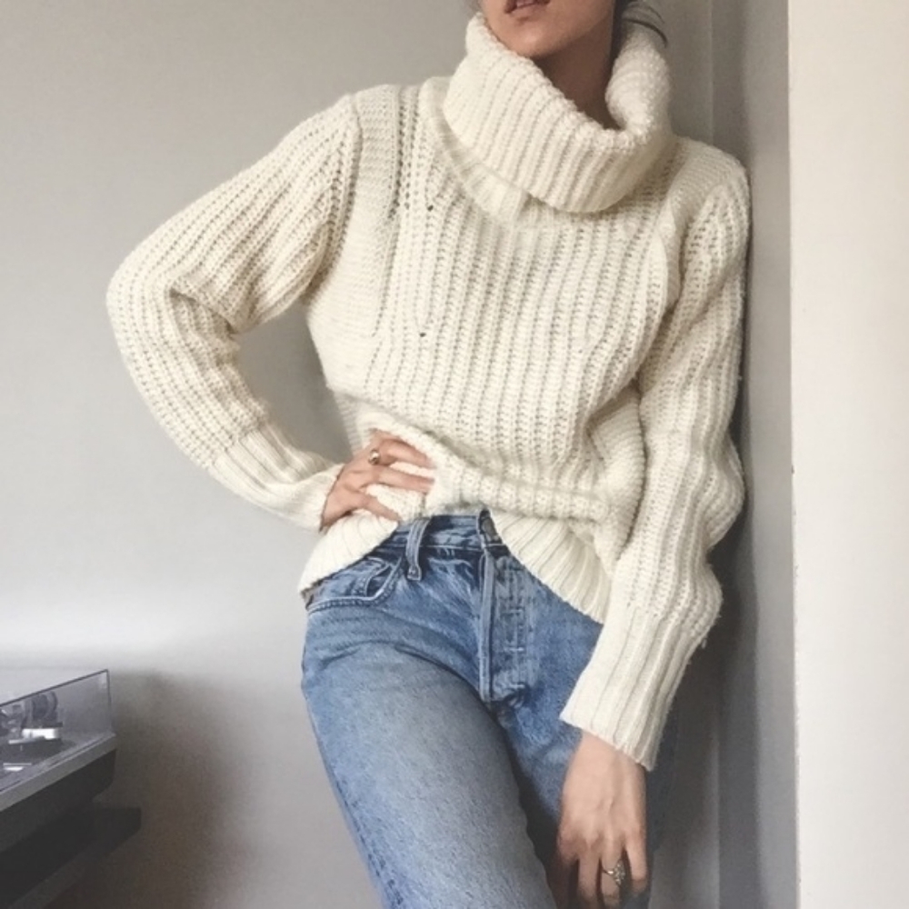 Banana Republic Cowl Neck Ivory Sweater Merino